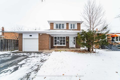Photo 1 at 27 Hookwood Drive, Agincourt North, Toronto