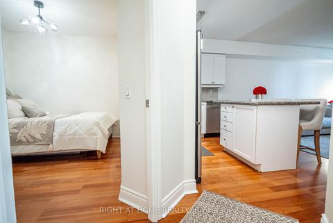 Photo 10 at 701 - 78 Harrison Garden Boulevard, Willowdale East, Toronto