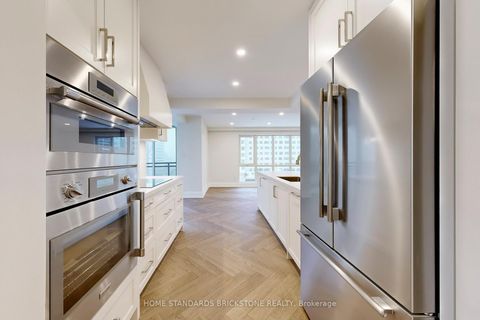 Photo 12 at 1001 - 40 Rosehill Avenue, Moore Park, Toronto