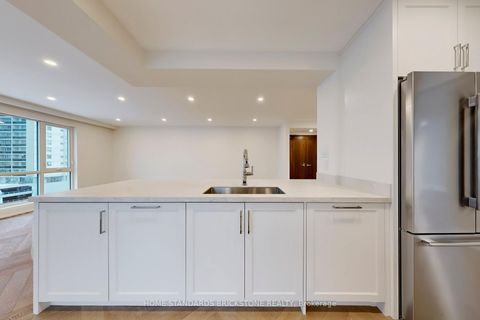 Photo 14 at 1001 - 40 Rosehill Avenue, Moore Park, Toronto