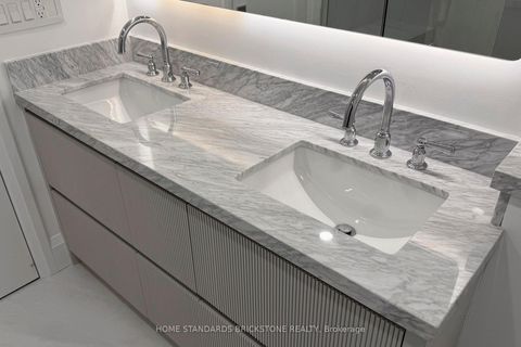 Photo 29 at 1001 - 40 Rosehill Avenue, Moore Park, Toronto