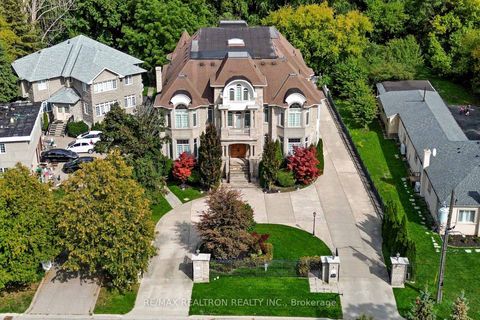 Photo 5 at 21 Boyle Drive, South Richvale, Richmond Hill