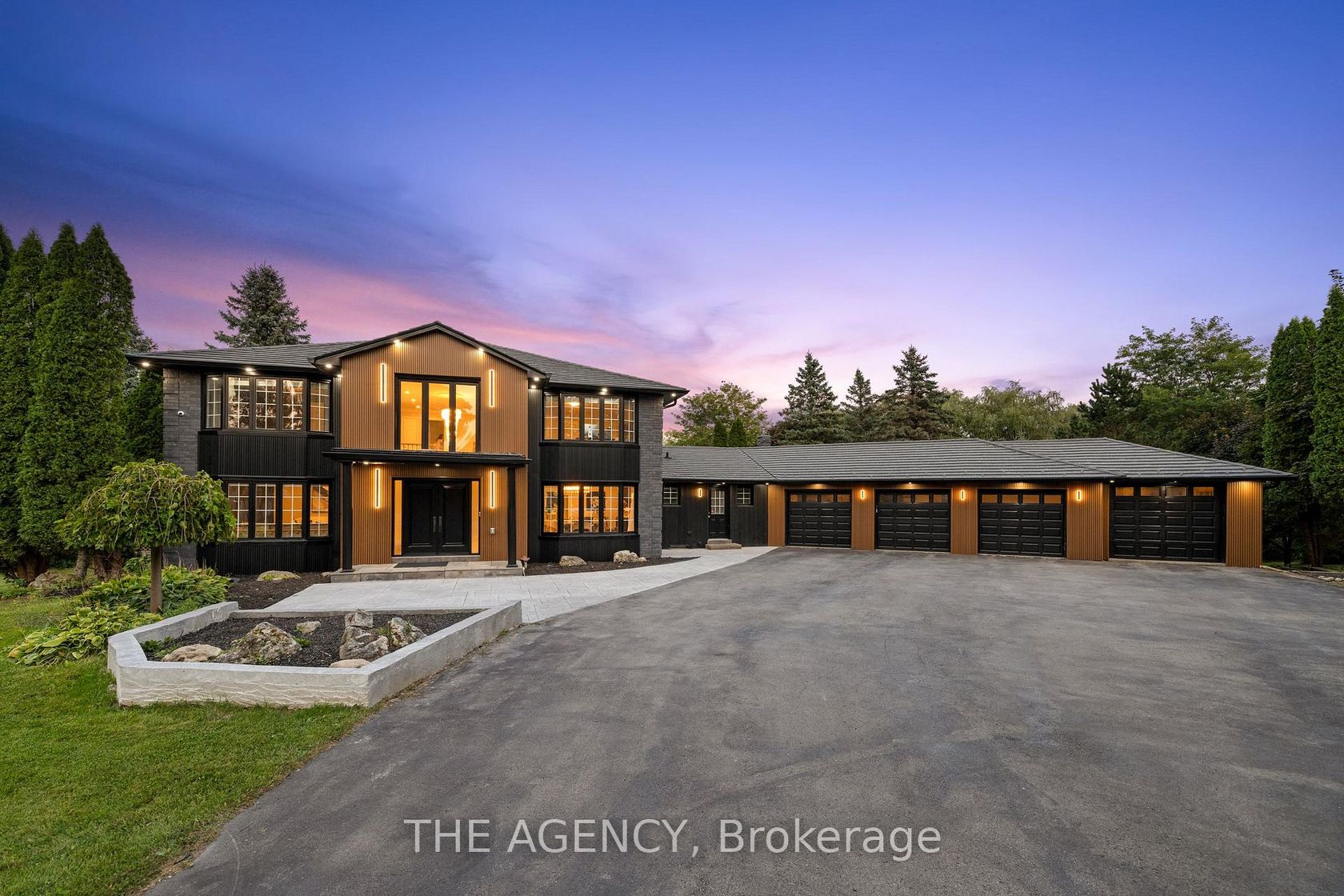 372 Burns Boulevard, King City, King 