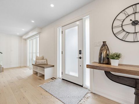 Photo 4 at 2212 Urwin Crescent, WO West, Oakville