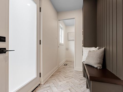 Photo 5 at 2212 Urwin Crescent, WO West, Oakville