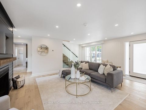 Photo 16 at 2212 Urwin Crescent, WO West, Oakville