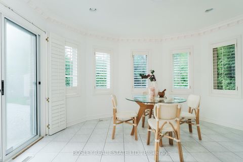 Photo 5 at 82 Woodstone Avenue, Devonsleigh, Richmond Hill