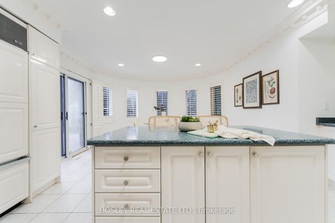 Photo 10 at 82 Woodstone Avenue, Devonsleigh, Richmond Hill