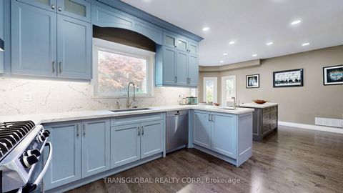 Photo 3 at 458 Beverley Glen Boulevard, Beverley Glen, Vaughan