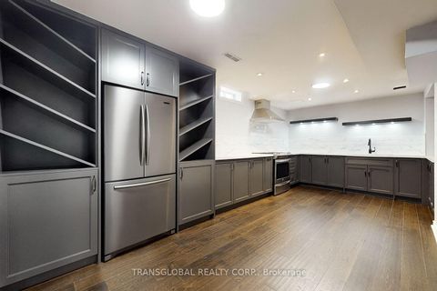 Photo 8 at 458 Beverley Glen Boulevard, Beverley Glen, Vaughan