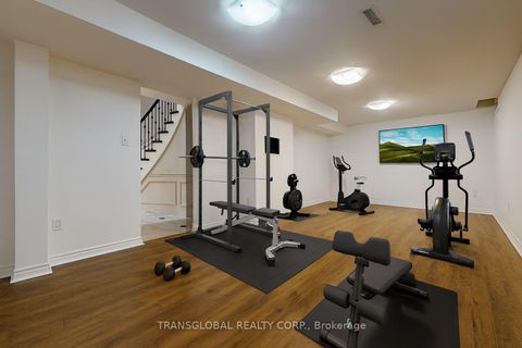 Photo 10 at 458 Beverley Glen Boulevard, Beverley Glen, Vaughan