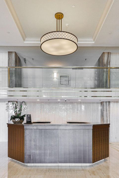 Photo 4 at 708 - 100 Lakeshore Road E, OO Old Oakville, Oakville