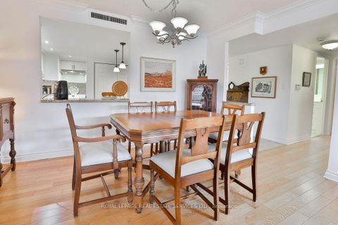 Photo 11 at 708 - 100 Lakeshore Road E, OO Old Oakville, Oakville