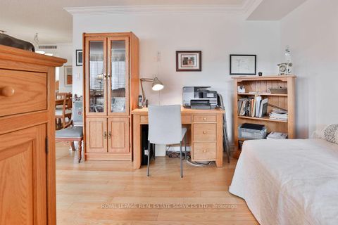 Photo 14 at 708 - 100 Lakeshore Road E, OO Old Oakville, Oakville