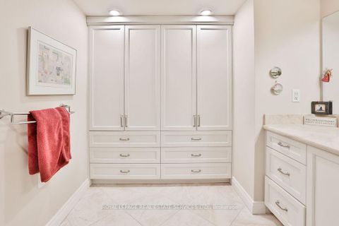 Photo 18 at 708 - 100 Lakeshore Road E, OO Old Oakville, Oakville