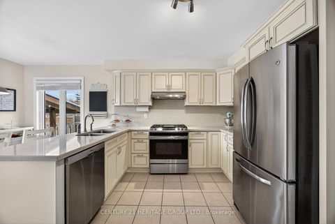 Photo 10 at 6 Heritage Road, Cookstown, Innisfil