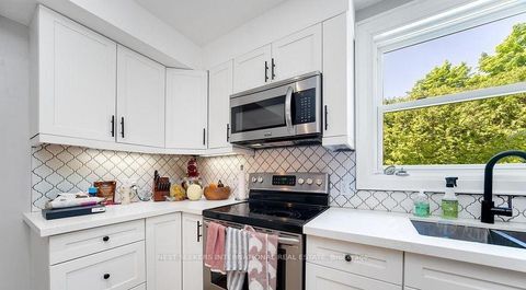 Photo 11 at 98 Blake Street, North Shore, Barrie