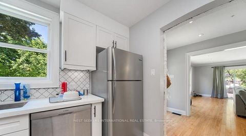 Photo 12 at 98 Blake Street, North Shore, Barrie