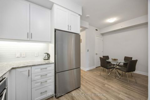 Photo 13 at 201 - 9618 Yonge Street, North Richvale, Richmond Hill