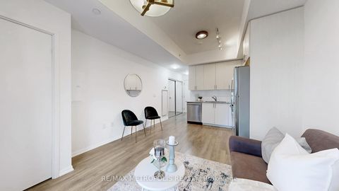 Photo 8 at 833 - 3091 Dufferin Avenue, Glen Park, Toronto