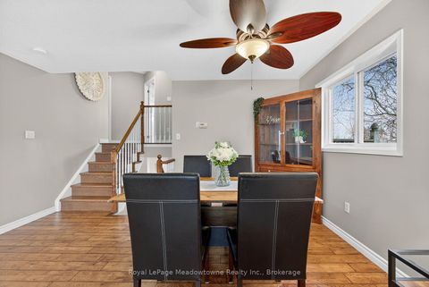 Photo 13 at 1 Draper Crescent, Painswick North, Barrie