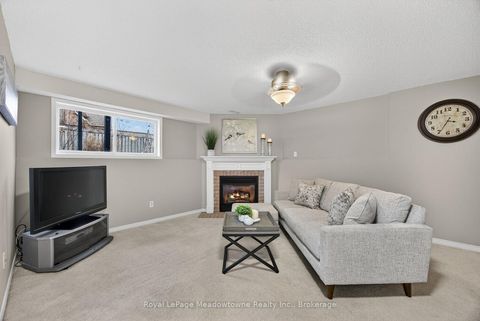 Photo 31 at 1 Draper Crescent, Painswick North, Barrie