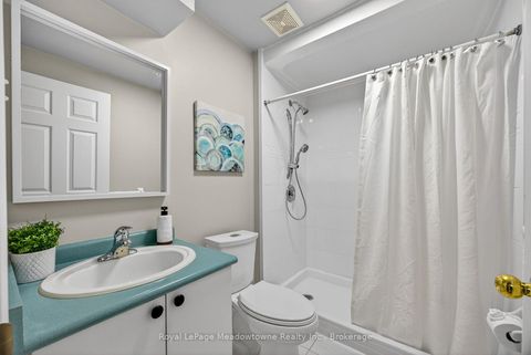 Photo 37 at 1 Draper Crescent, Painswick North, Barrie