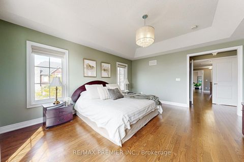 Photo 21 at 28 Rivoli Drive, Vellore Village, Vaughan