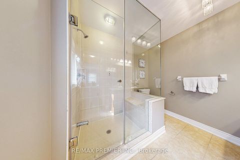 Photo 32 at 28 Rivoli Drive, Vellore Village, Vaughan