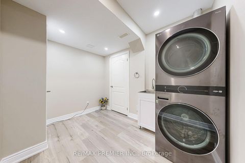 Photo 43 at 28 Rivoli Drive, Vellore Village, Vaughan