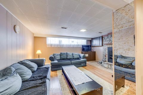 Photo 27 at 7 Belgate Place, West Deane, Toronto