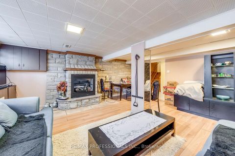 Photo 29 at 7 Belgate Place, West Deane, Toronto