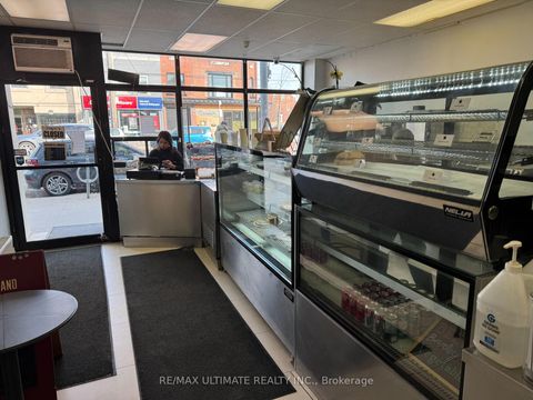 Photo 2 at 2897 Lake Shore Boulevard W, New Toronto, Toronto