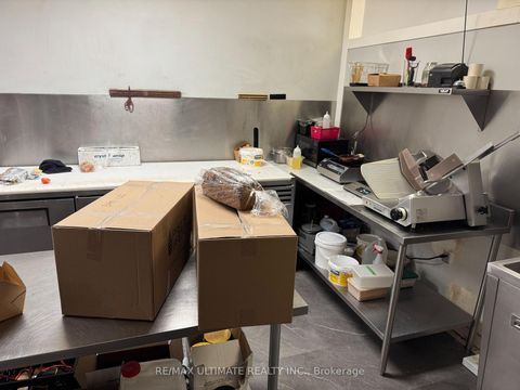 Photo 13 at 2897 Lake Shore Boulevard W, New Toronto, Toronto