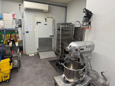 Photo 16 at 2897 Lake Shore Boulevard W, New Toronto, Toronto