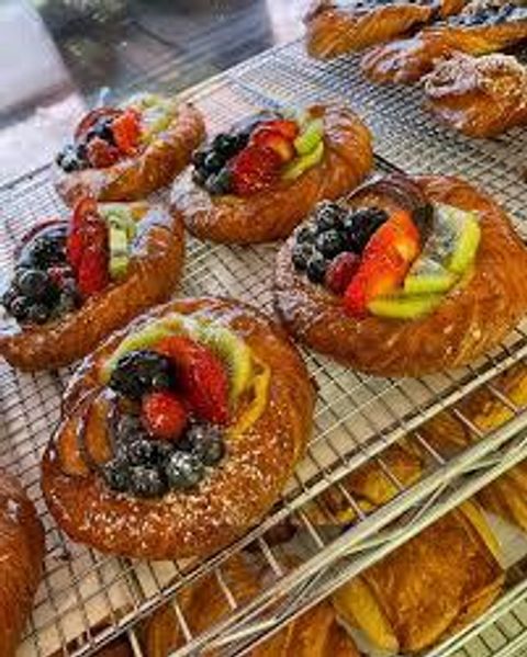 Photo 20 at 2897 Lake Shore Boulevard W, New Toronto, Toronto