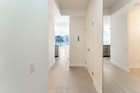 Photo 2 at 1509 - 83 Redpath Avenue, Mount Pleasant West, Toronto