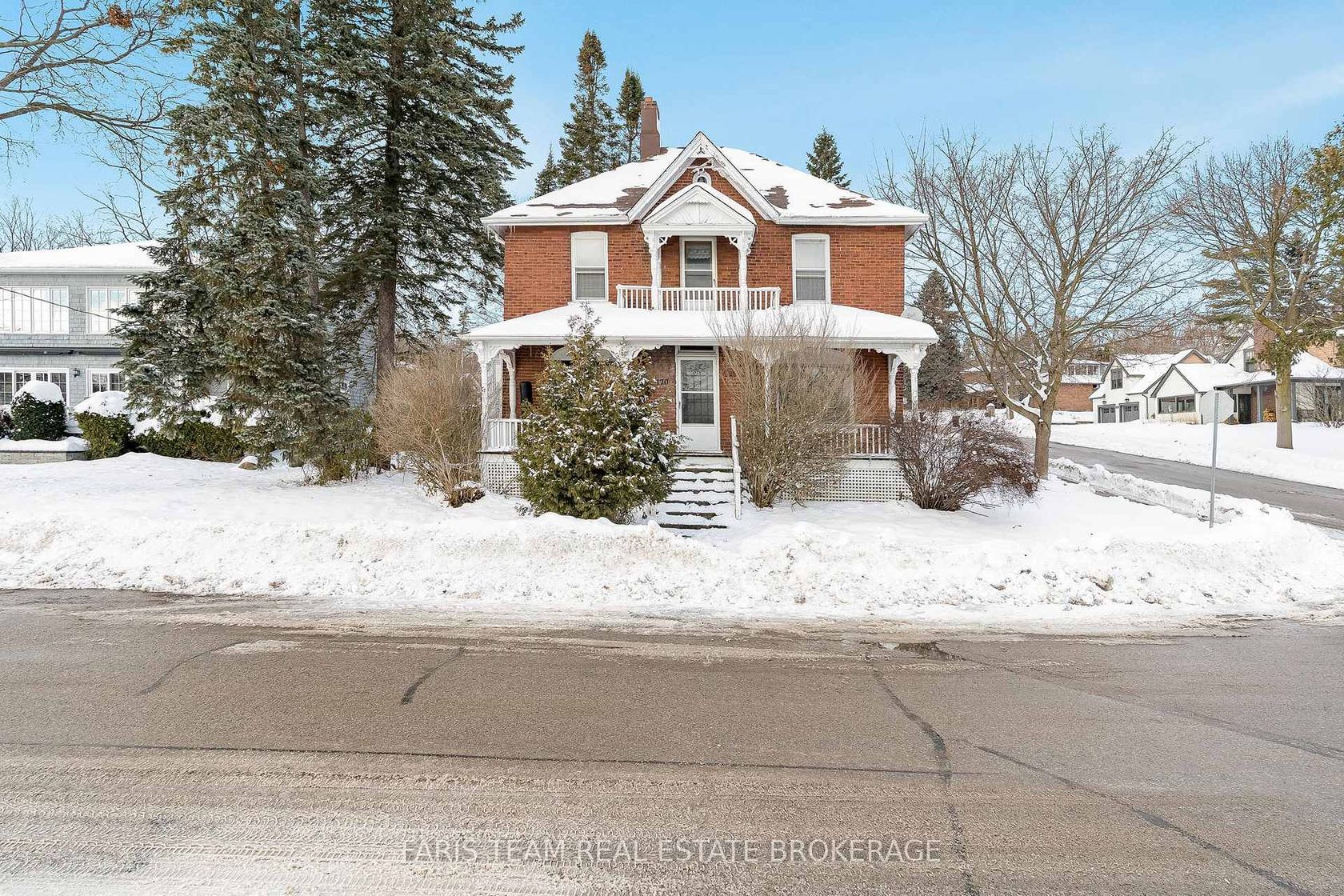 170 Kempenfelt Drive, North Shore, Barrie photo number 2