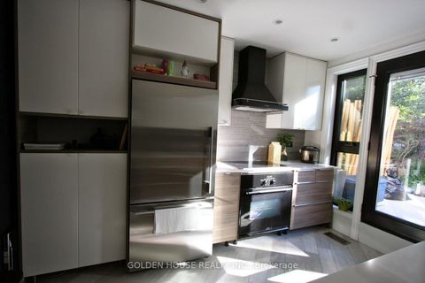 Photo 6 at 21 Thatcher Avenue, Cliffcrest, Toronto