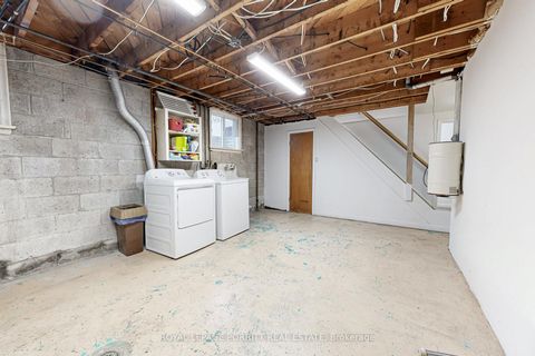 Photo 36 at 62 Fairfield Avenue, Long Branch, Toronto