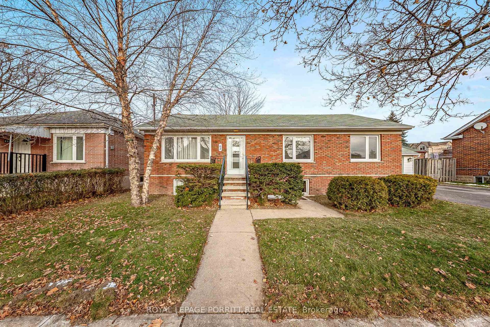 62 Fairfield Avenue, Long Branch, Toronto 