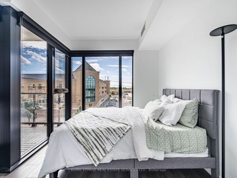 Photo 17 at 312 - 7 Smith Crescent, Queensway, Toronto