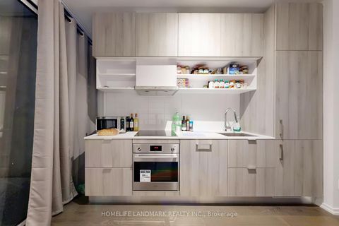 Photo 8 at 918 - 5 SOUDAN Avenue, Mount Pleasant West, Toronto