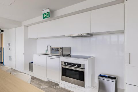 Photo 31 at 918 - 5 SOUDAN Avenue, Mount Pleasant West, Toronto