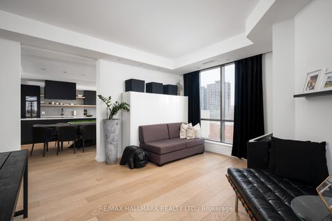 Photo 14 at 903 - 3 Mcalpine Street, Annex, Toronto