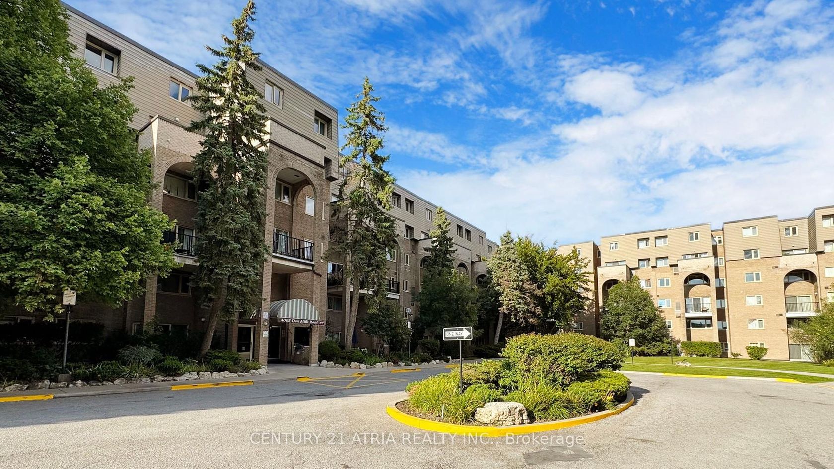 326 - 4005 Don Mills Road, Hillcrest Village, Toronto photo 2