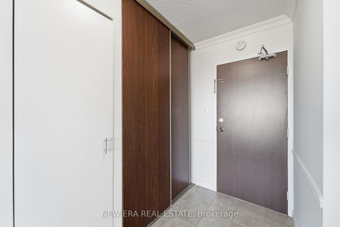 Photo 4 at 1601 - 15 Torrance Road, Eglinton East, Toronto