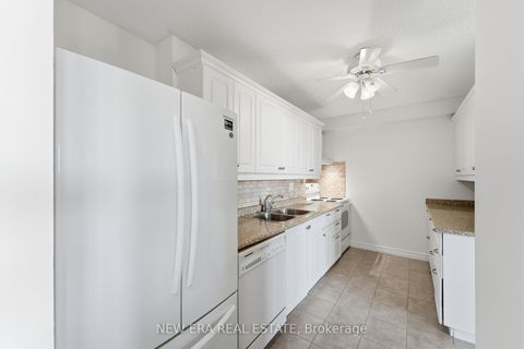 Photo 6 at 1601 - 15 Torrance Road, Eglinton East, Toronto