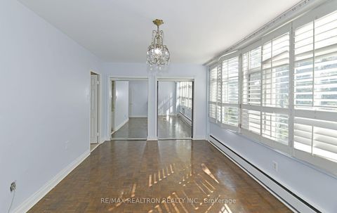 Photo 14 at 501 - 581 Avenue Rd Road, St. Clair, Toronto