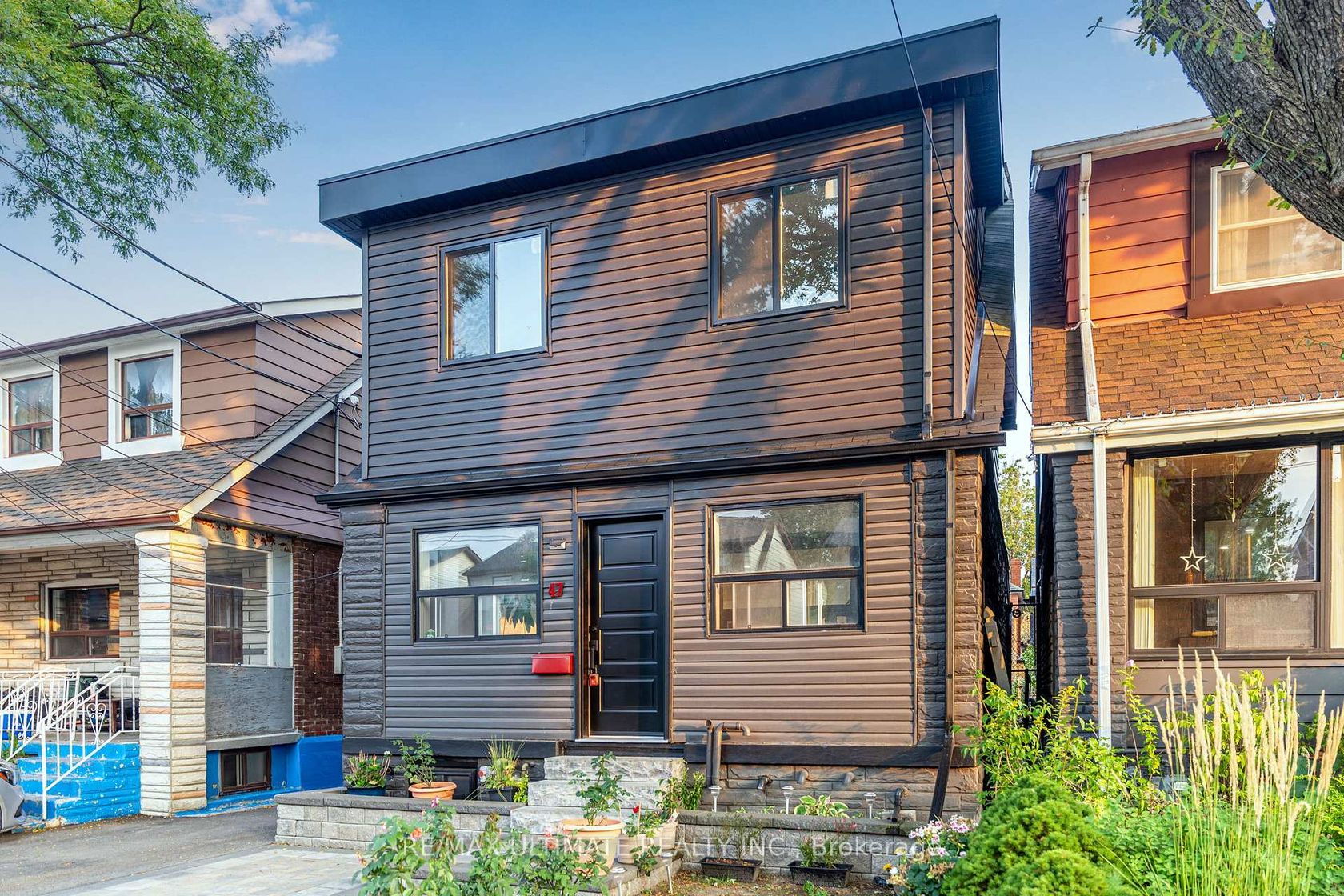 47 Mahoney Avenue, Mount Dennis, Toronto 